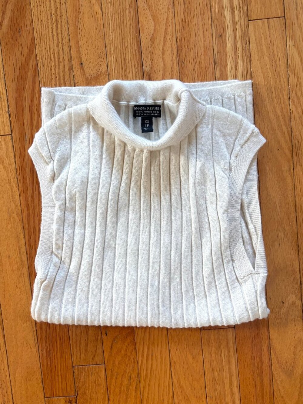 Banana Republic Franki Merino Mock-Neck Top - Sleeveless Tank Ivory XS